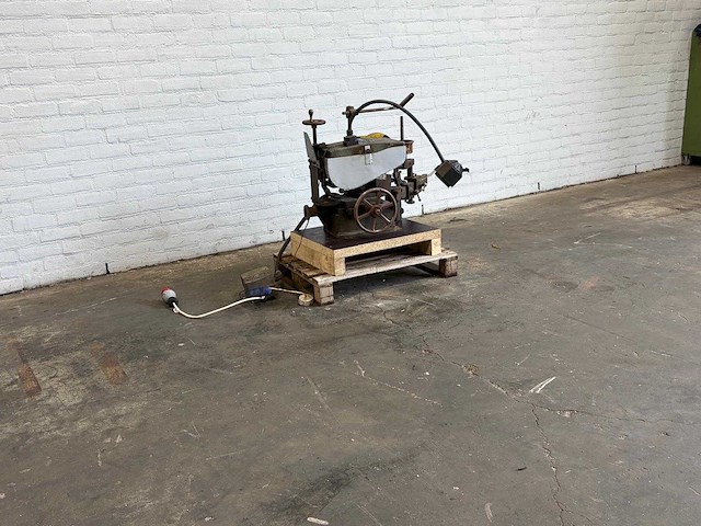 Unknown - tool grinding machine - afbeelding 3 van  9