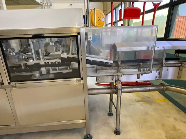 Unscrambler flessen opzetmachine met palletlift - afbeelding 3 van  11