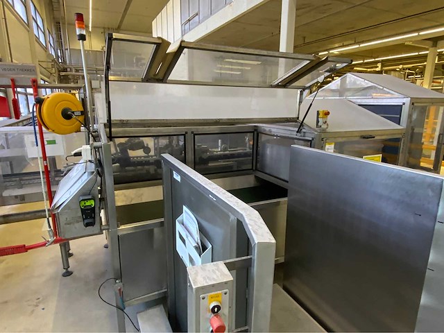 Unscrambler flessen opzetmachine met palletlift - afbeelding 9 van  11