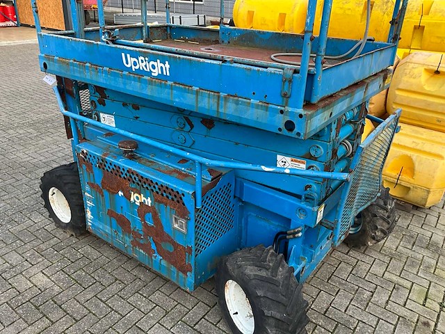 Up-right hoogwerker - afbeelding 9 van  14