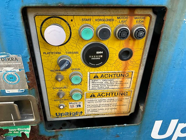 Up-right hoogwerker - afbeelding 12 van  14