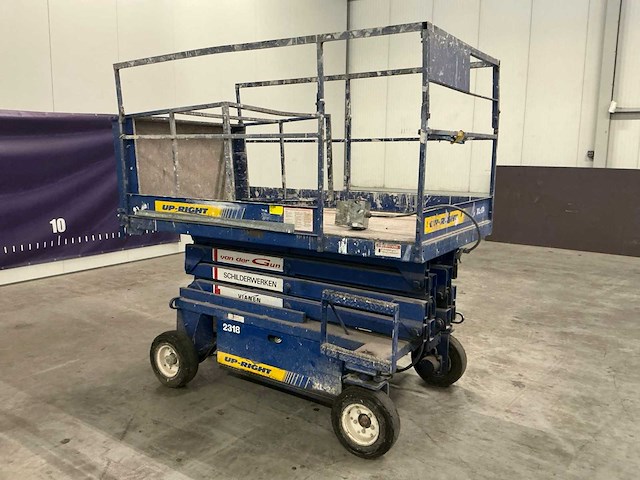 Up-right xl-24 hoogwerker 9 meter - afbeelding 1 van  13