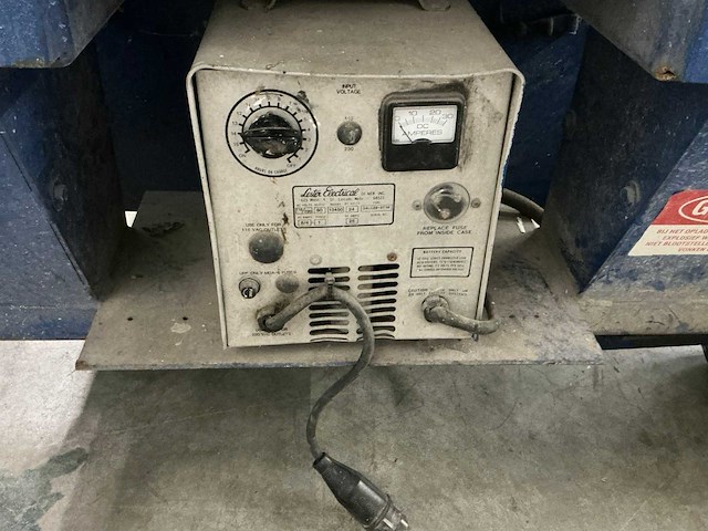 Up-right xl-24 hoogwerker 9 meter - afbeelding 11 van  13