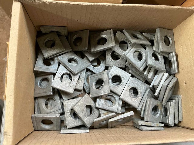 Upat bevestigingsmateriaal en nagels (11x) - afbeelding 3 van  5