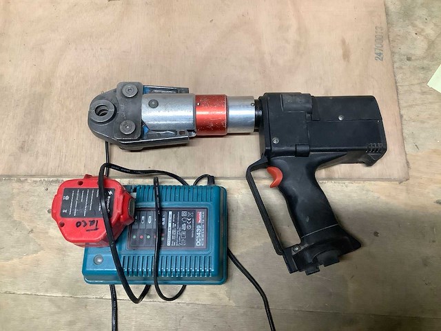 Upenor afpersmachine - afbeelding 1 van  2