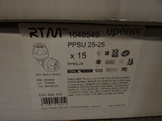 Uponor - rtm - ppsu 25 1048549 - kniekoppeling (43x) - afbeelding 2 van  3