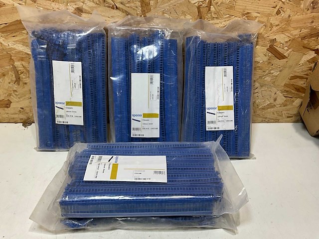 Uponor classic 1005188 uponor classic pijphouder voor staalmat 16mm 3mm (15x) - afbeelding 1 van  4