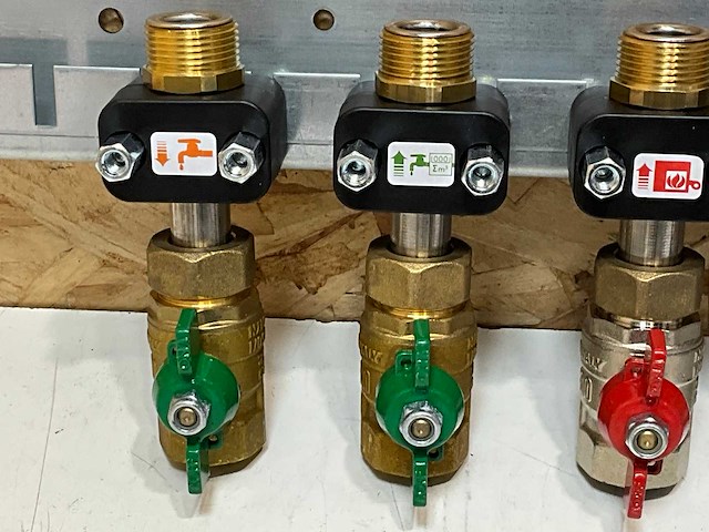 Uponor combi port hybride aansluitbeugel - afbeelding 3 van  7