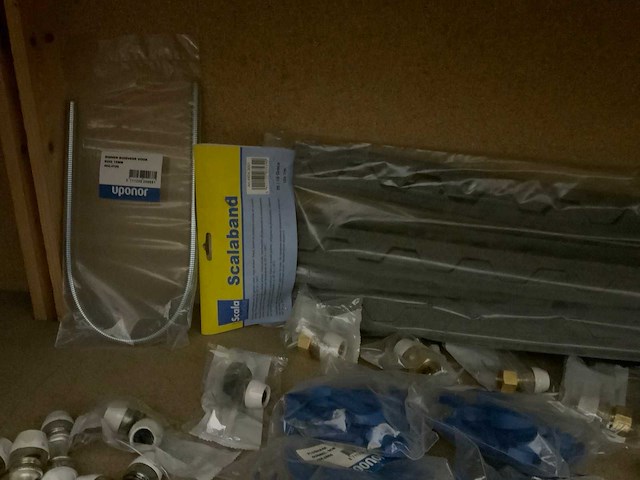 Uponor partij divers installatiemateriaal - afbeelding 5 van  5