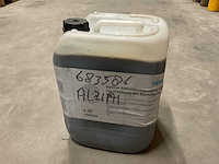 Uponor vd-450 jerrycan á 20l cementtoevoeging - afbeelding 1 van  2