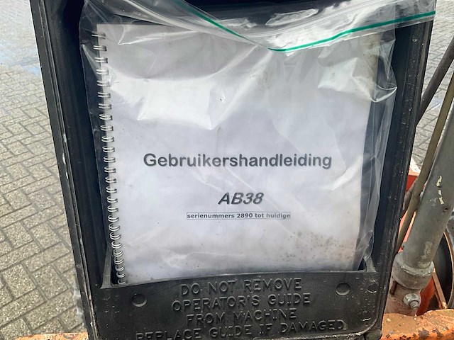 "upright" - ab38n - knik telescoophoogwerker - 2007 - afbeelding 17 van  36