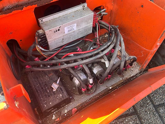 "upright" - ab38n - knik telescoophoogwerker - 2007 - afbeelding 25 van  36