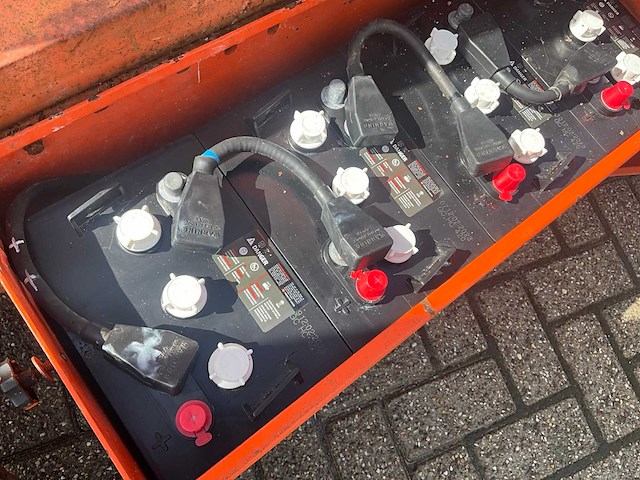 "upright" - ab38n - knik telescoophoogwerker - 2007 - afbeelding 27 van  36