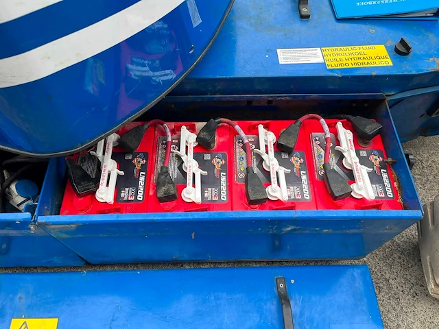 Upright ab38 hoogwerker - afbeelding 18 van  23