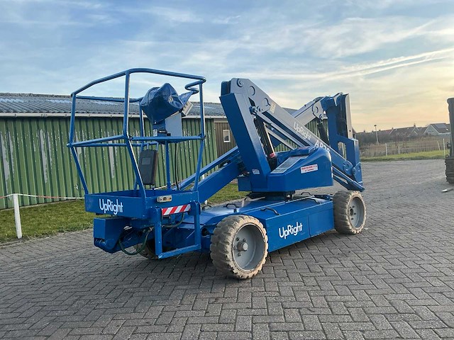 Upright ab38n hoogwerker - afbeelding 1 van  18