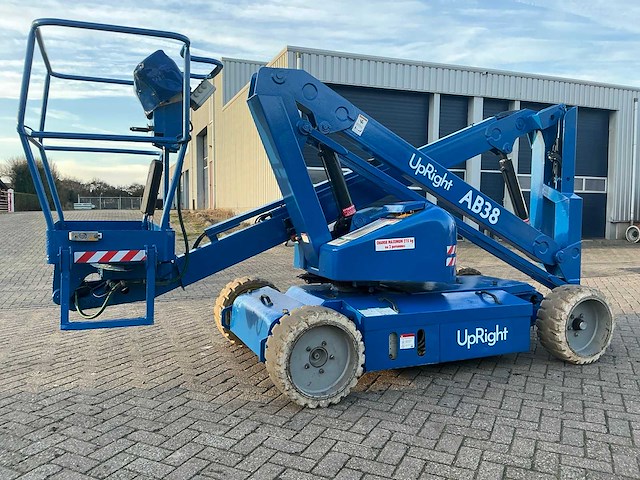 Upright ab38n hoogwerker - afbeelding 12 van  18