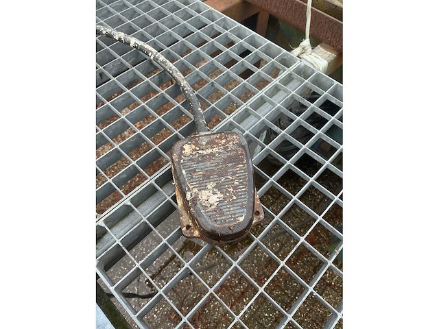 Upright sl-26 schaarhoogwerker - afbeelding 12 van  23