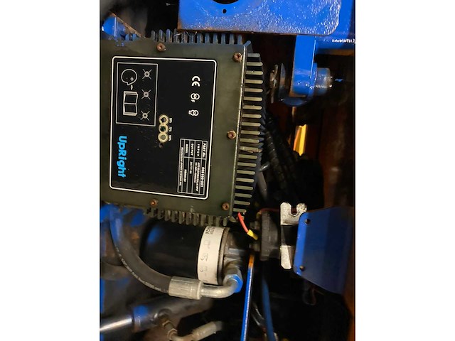 Upright tm12 hoogwerker - afbeelding 5 van  15