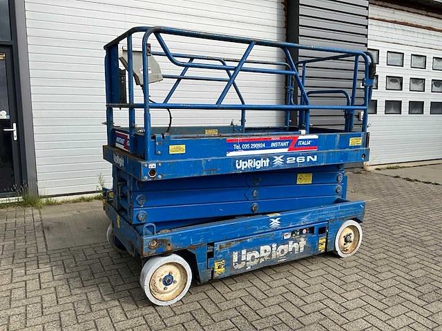 Upright x 26 n hoogwerker - afbeelding 1 van  9