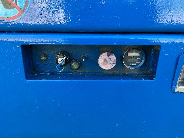 Upright x32 hoogwerker - afbeelding 10 van  11