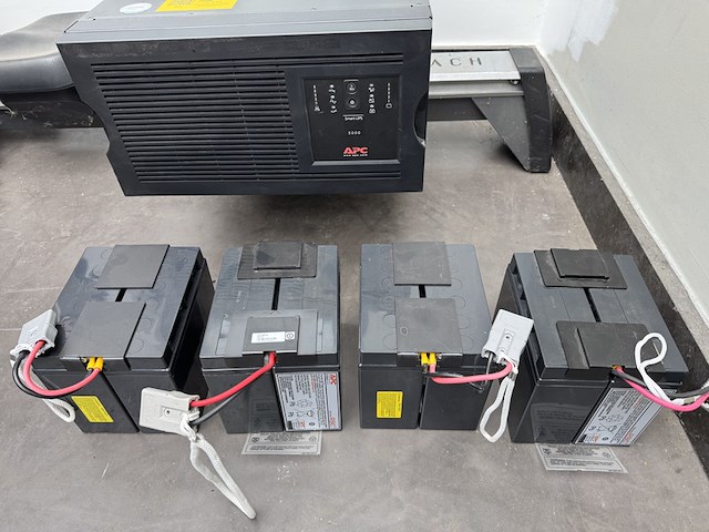 Ups noodstroom , apc, zwart - afbeelding 4 van  8