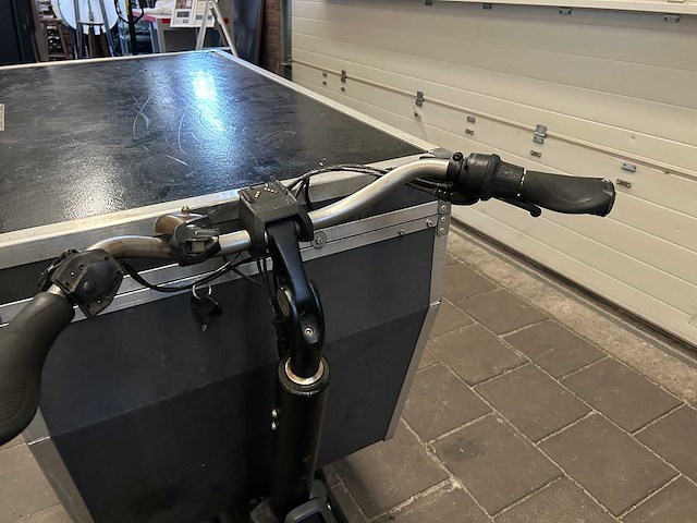 Urban arrow elektrische bakfiets met bosch performance line cx middenmotor - afbeelding 6 van  7