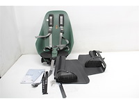 Urban iki bio fietsstoeltje achter dragermontage mosu green/ bincho zwart - afbeelding 2 van  3