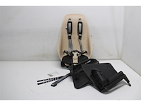 Urban iki bio fietsstoeltje achter ta-ke dragermontage oishi beige/ bincho zwart - afbeelding 2 van  3