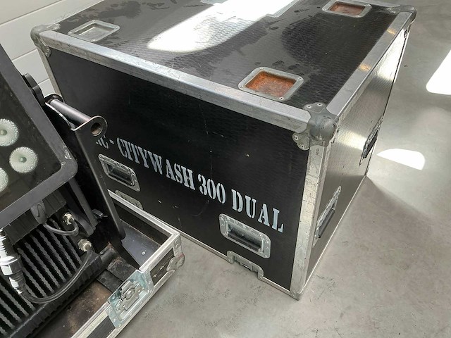 Urc 300 dual led citywash (4x) - afbeelding 5 van  5