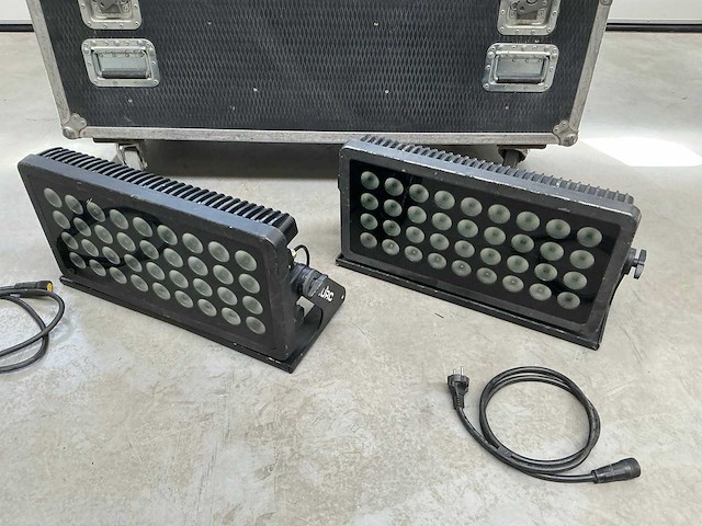 Urc 300 rgbw 45” ip67 citywash (8x) - afbeelding 2 van  3