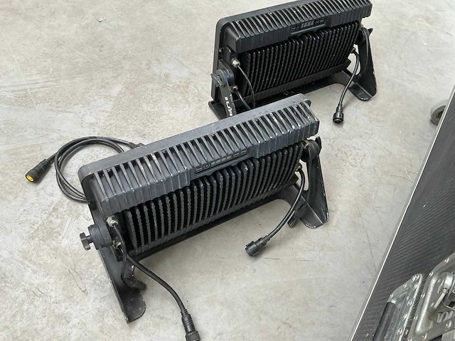 Urc 300 rgbw 45” ip67 citywash (8x) - afbeelding 3 van  4