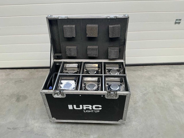 Urc light up set in flightcase (3x) - afbeelding 1 van  4
