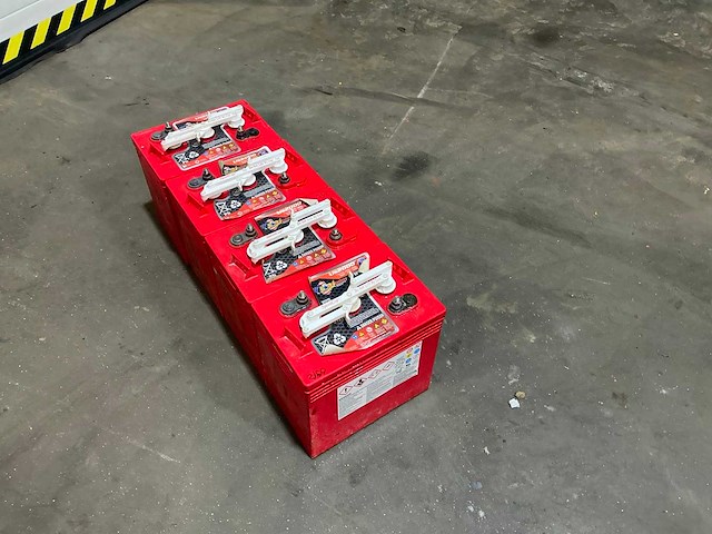 Us battery us 2000 6 volt hoogwerkeraccu (4x) - afbeelding 1 van  6