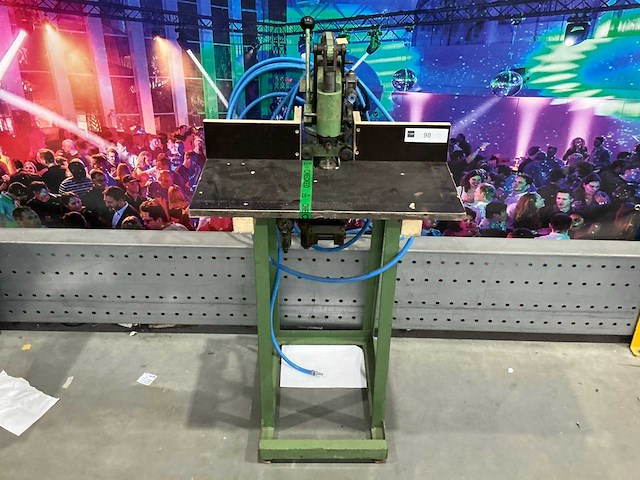 Usine union 907pp ponsmachine - afbeelding 1 van  9