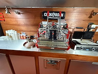 Utilimaster - curb-side mobiele koffie corner met toegangsdeur aan de passagierszijde - afbeelding 14 van  16