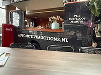 Utilimaster - curb-side mobiele koffie corner met toegangsdeur aan de passagierszijde - afbeelding 8 van  16