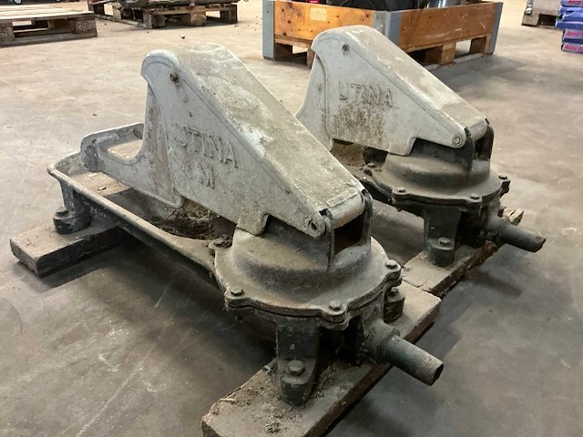 Utina antieke koeien waterbakken (2x) - afbeelding 5 van  5