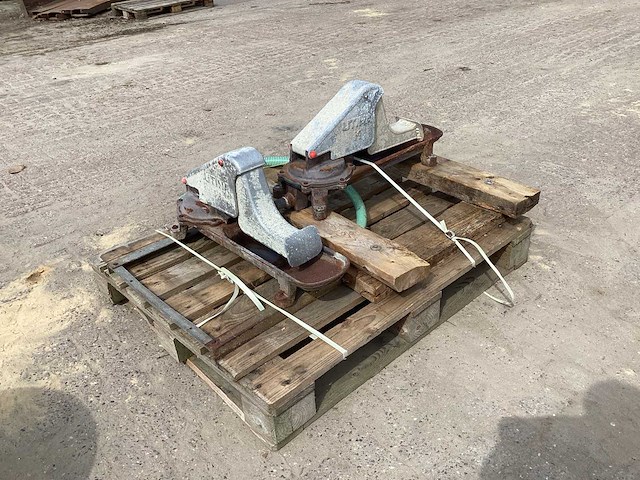 Utina rundvee weidepompen (2x) - afbeelding 3 van  4