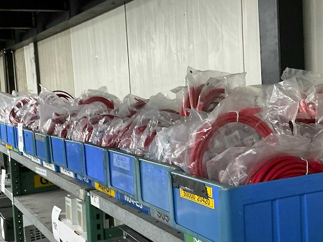 Utp pc- & netwerkkabel (220x) - afbeelding 1 van  8