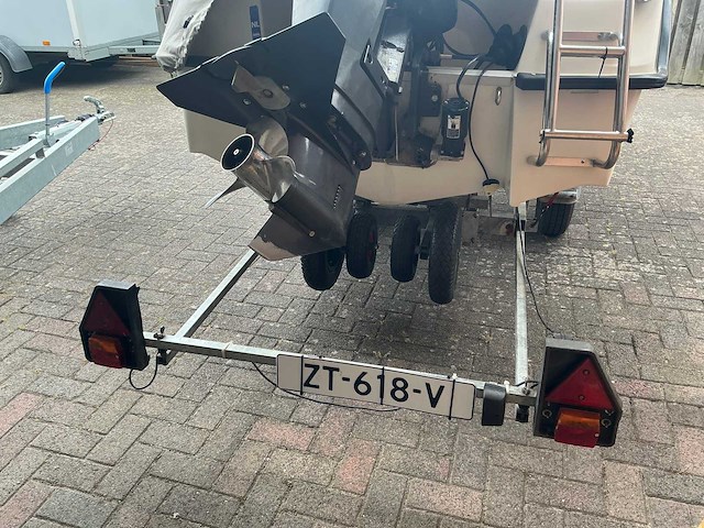 Uttern 4602 consoleboot met pega boottrailer - afbeelding 4 van  27