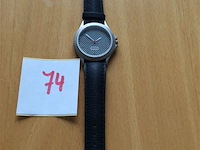 Uurwerk toyota reclame - afbeelding 1 van  2