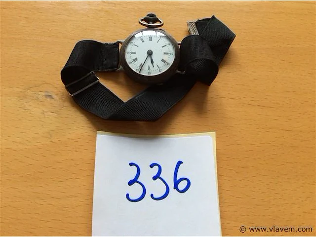 Uurwerk - afbeelding 1 van  3
