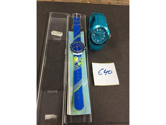 Uurwerken 2stuks (oud/nieuw) - afbeelding 1 van  2