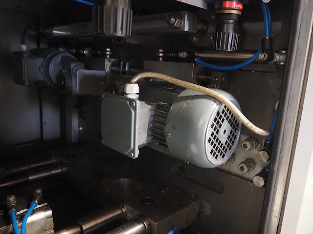 Uva-butler - afbeelding 17 van  31