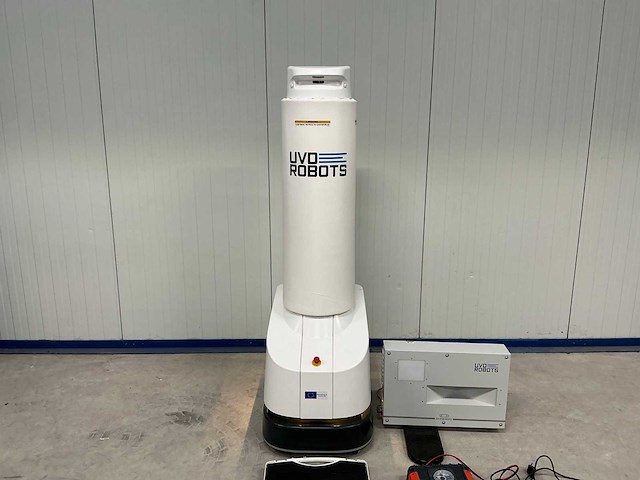 Uvd robots - 2021 - model c - uvd disinfection robot - afbeelding 2 van  7