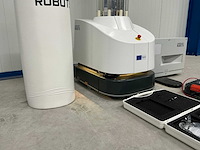 Uvd robots - 2021 - model c - uvd disinfection robot - afbeelding 6 van  7