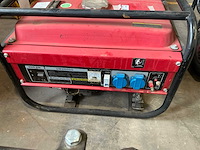 Uw2200gg benzine aggregaat 2 kva - afbeelding 5 van  12