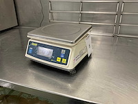 Uwe adm-15k weegschaal