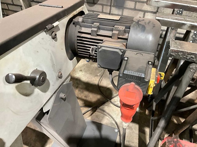 Uwm 75 backstand bandschuurmachine - afbeelding 5 van  7