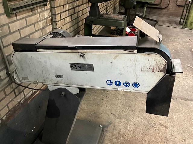 Uwm 75 bandschuurmachine - afbeelding 3 van  9